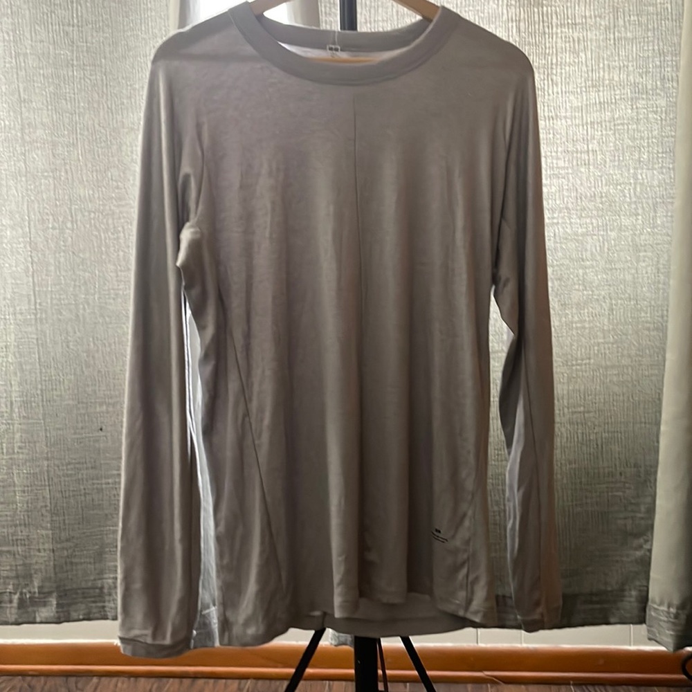 Uniqlo / Alexander Wang - Men’s Gray Large Long Sleeved (Tee) Shirt - Designer